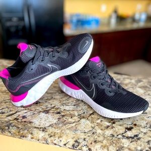 Women’s Nike Renew Sneakers!